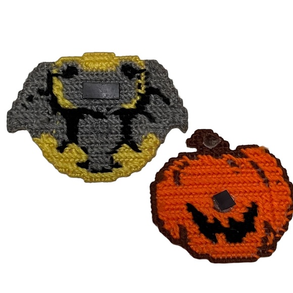 Halloween Vintage Handmade Plastic Canvas Needlepoint Magnets Pumpkin & Bat - Picture 2 of 6